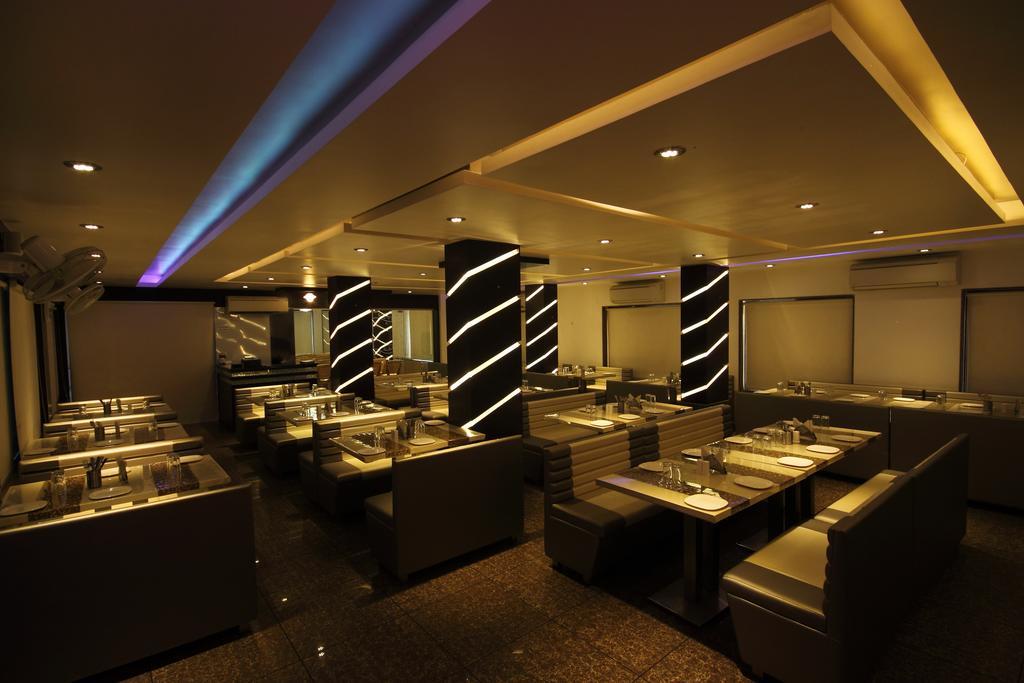 Hotel Apex スーラト エクステリア 写真