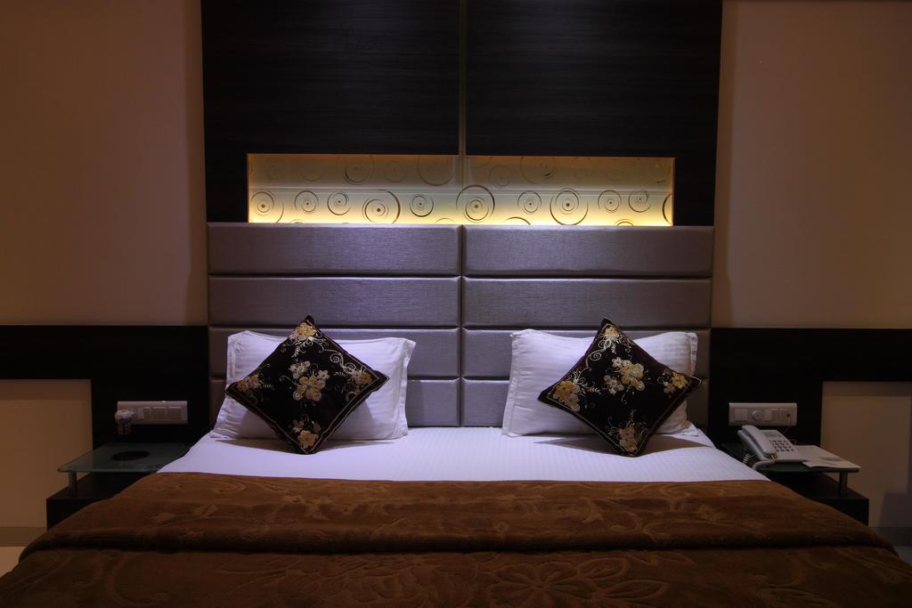 Hotel Apex スーラト 部屋 写真